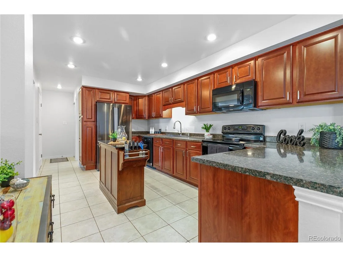 Photo of 5633 W 71st Pl