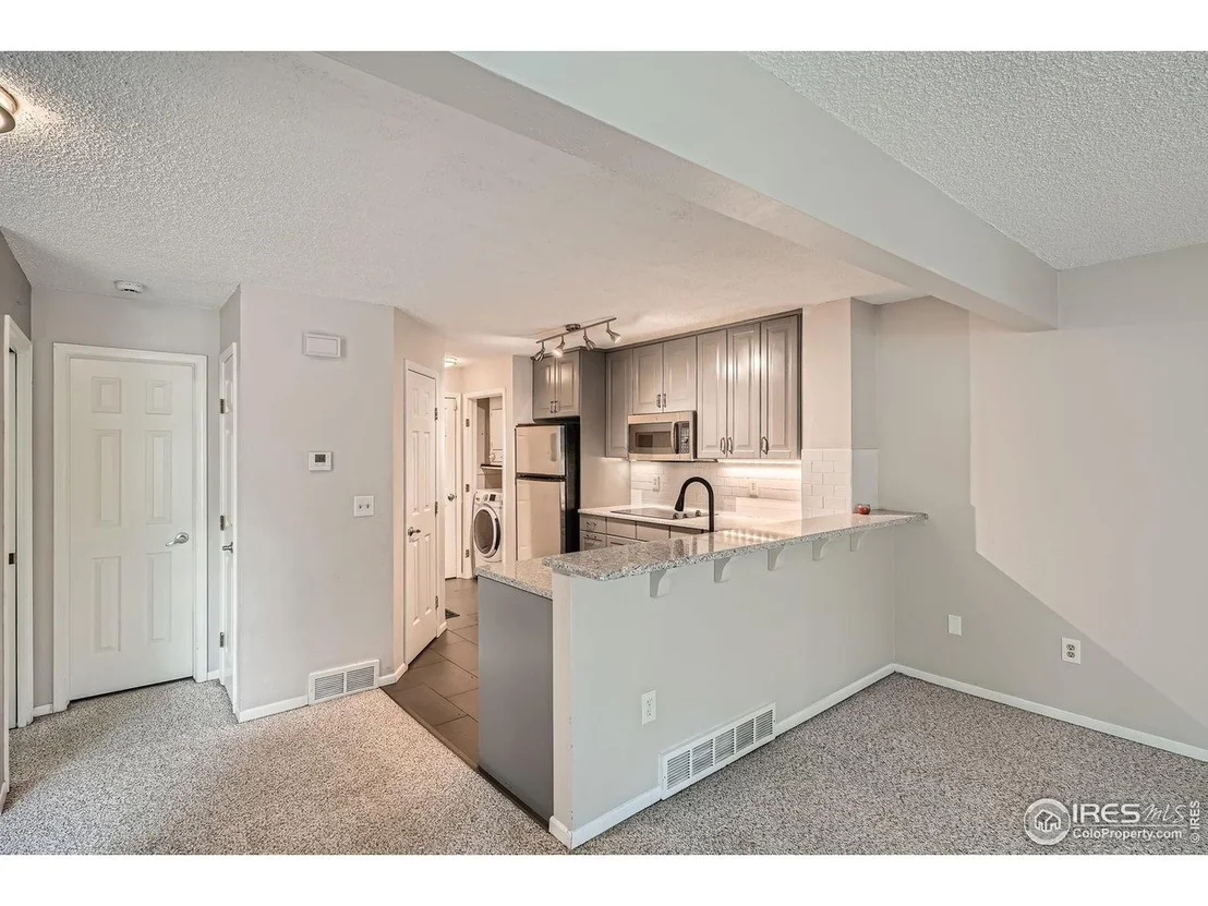 Photo of Unit D at 4767 White Rock Cir