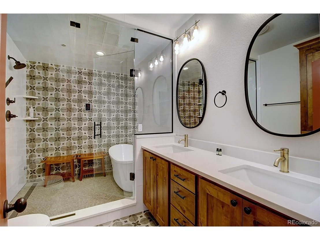 Photo of 1637 Glacier Ave