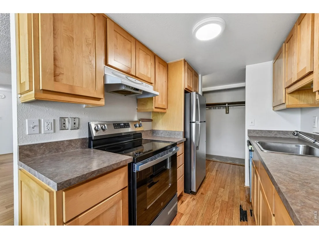 Photo of Unit 262 at 805 29th St