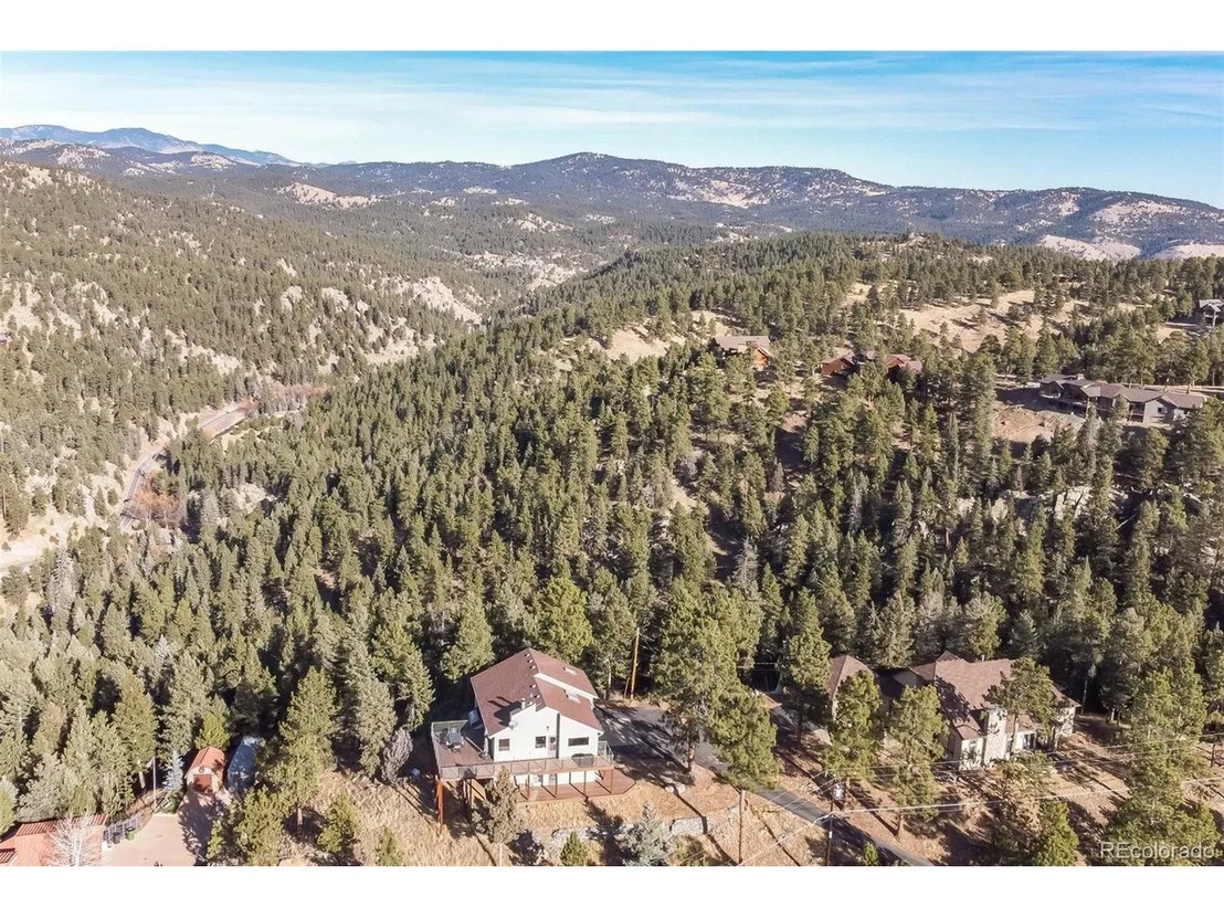 Photo of 27381 Overlook Dr