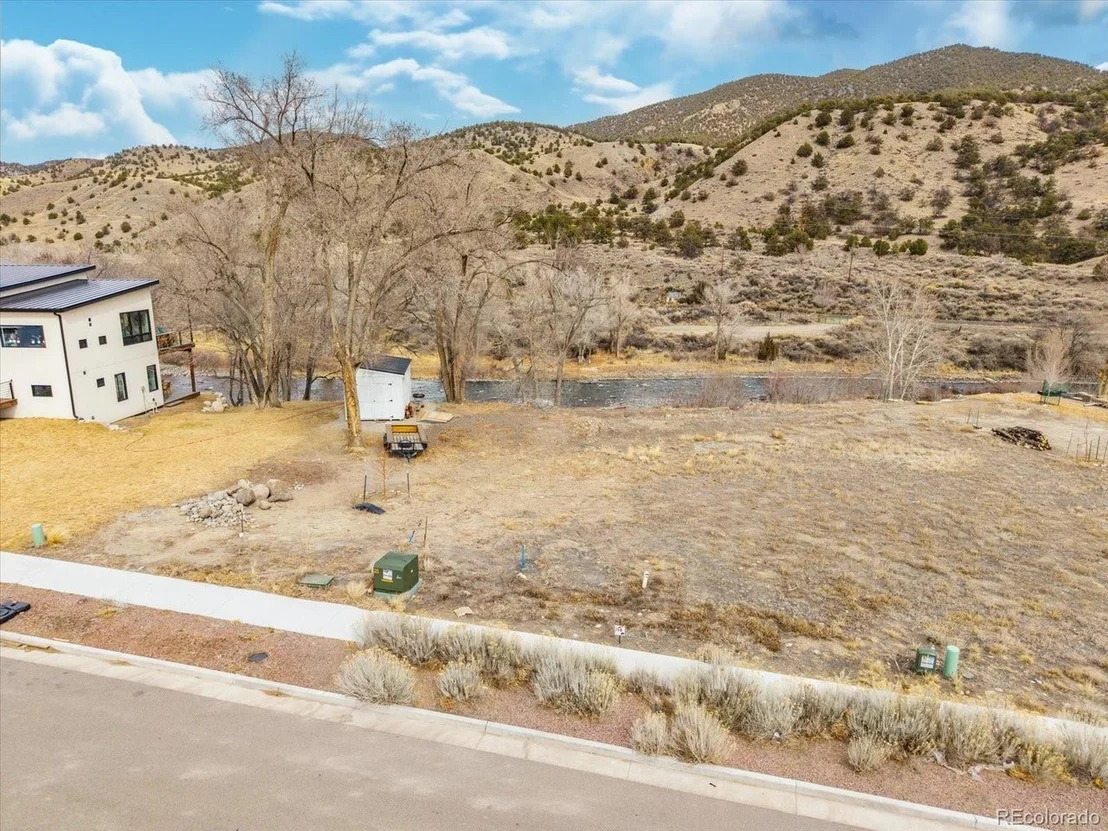 Photo of 249 River Ridge Ln