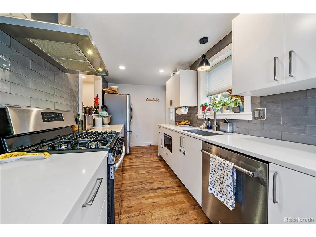 Photo of 5440 Hoyt Dr