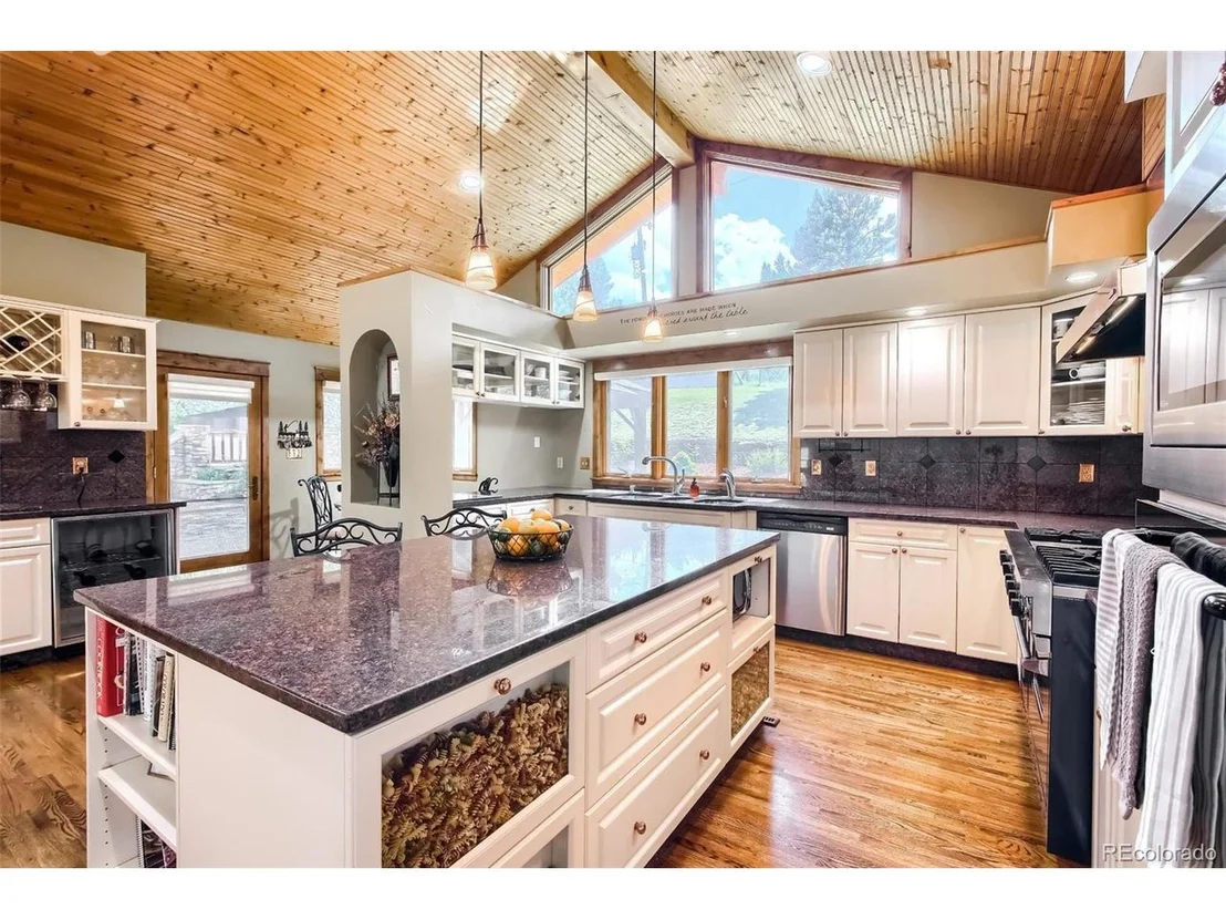 Photo of 5335 Pine Ridge Rd