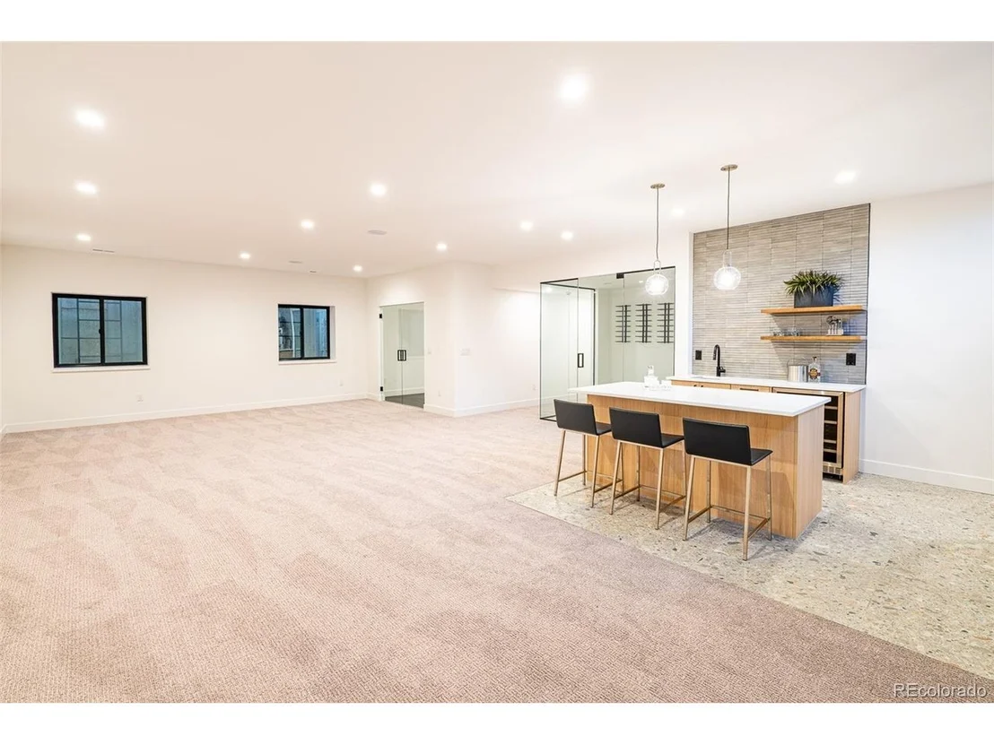 Photo of 2126 Vine Ave