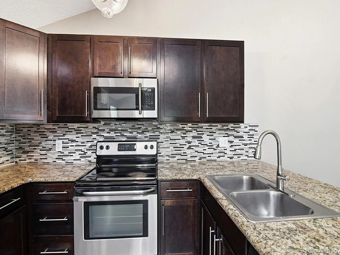 Photo of 16136 E Exposition Dr