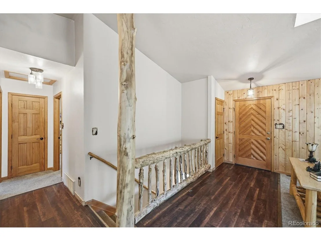 Photo of 33799 Warren Rd