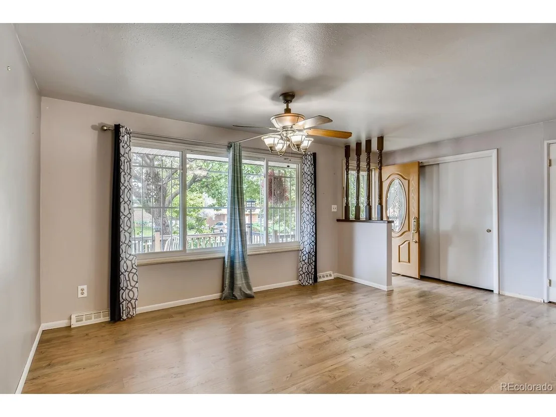 Photo of 7157 Jay St