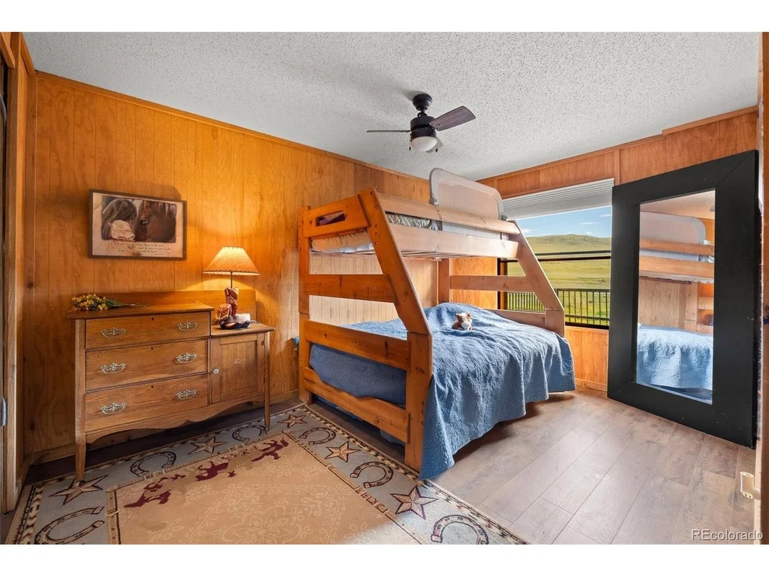 Photo of 242 Poplar Ln