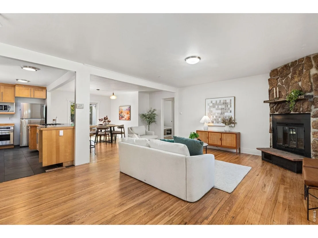 Photo of 2328 Walnut St