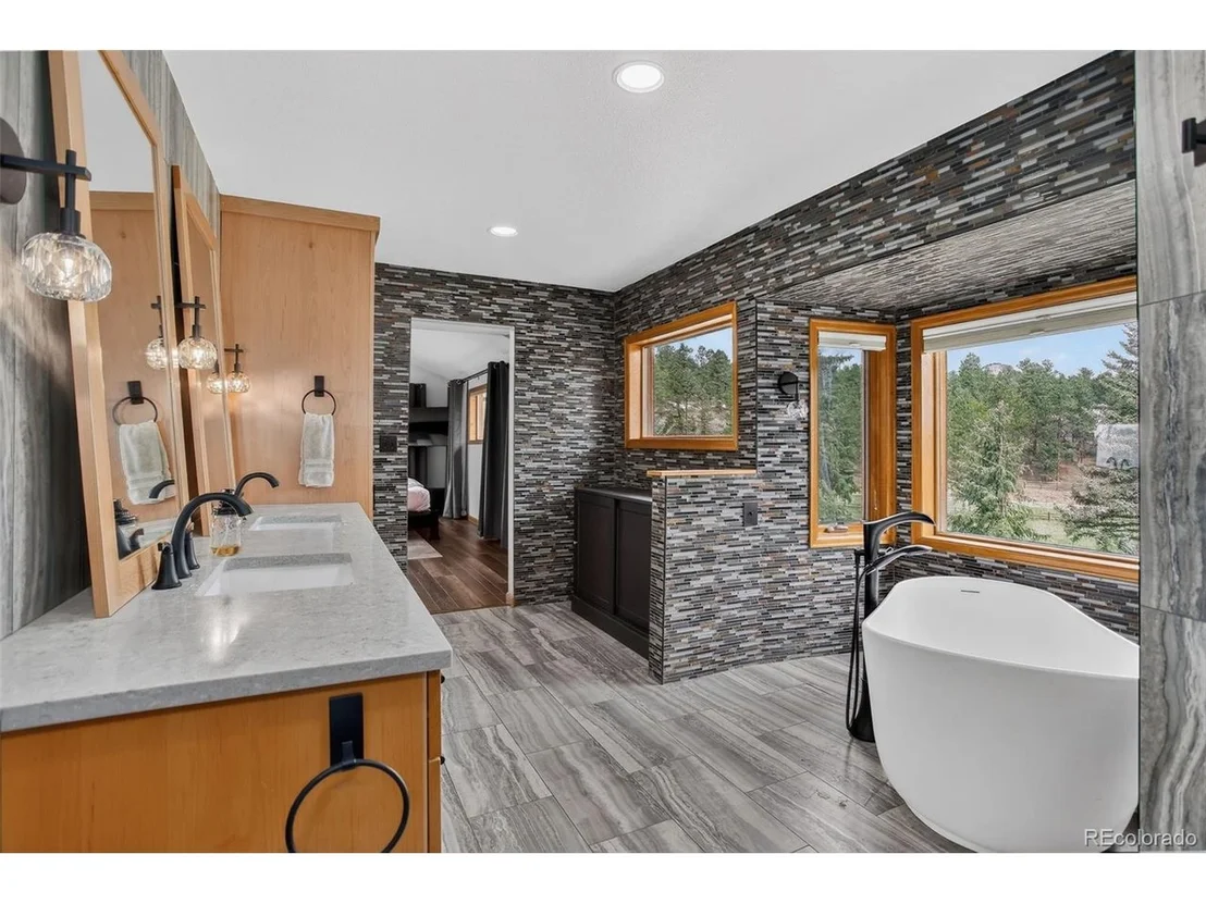 Photo of 136 Nova Ln