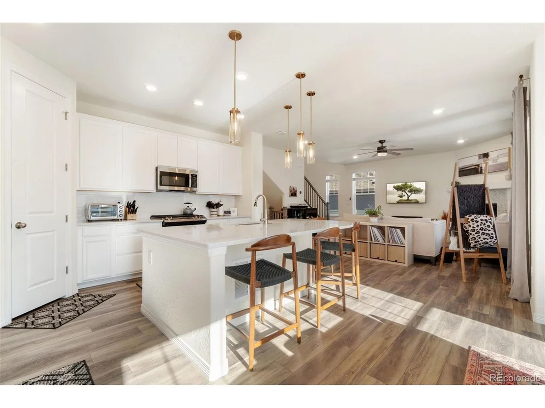 Photo of 810 Compass Dr