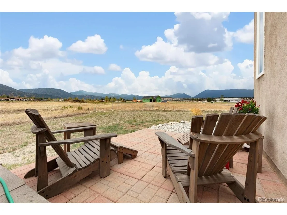 Photo of 7670 Meadowlark Ln