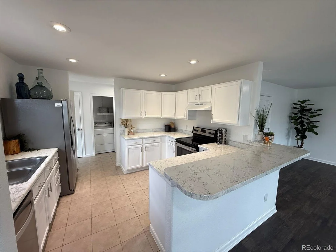 Photo of 1122 4th Ave