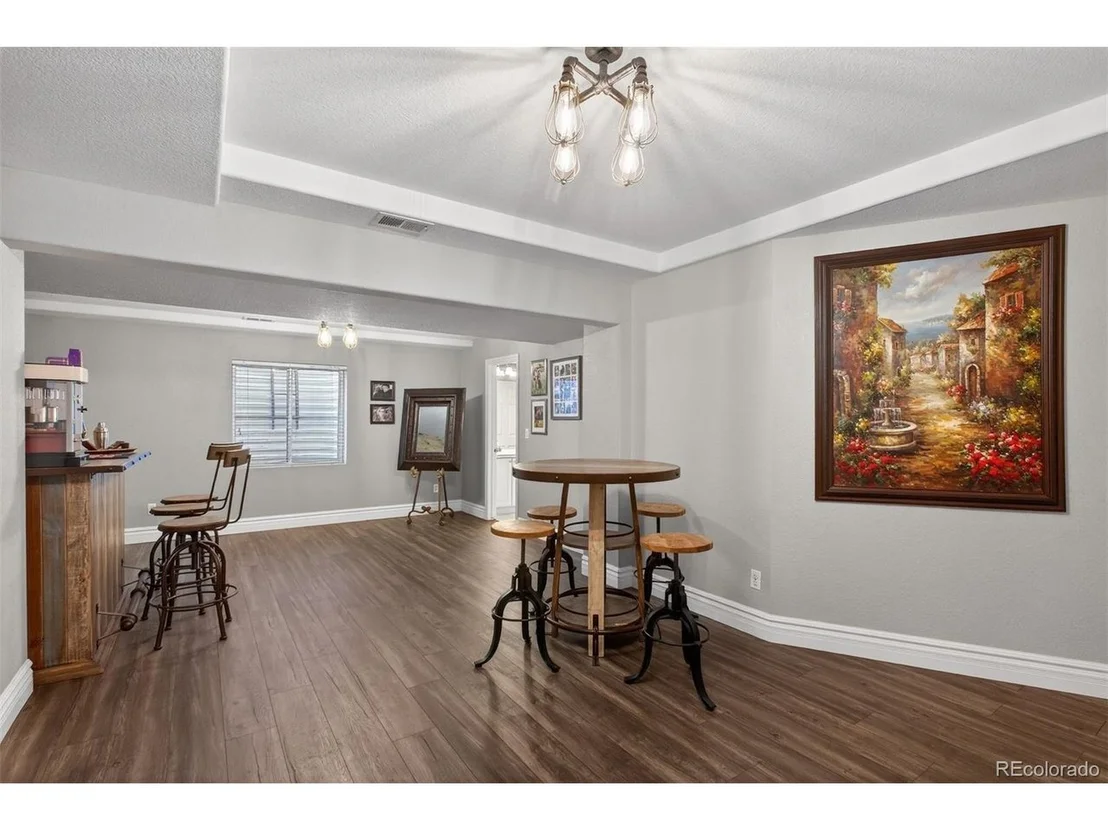 Photo of 10060 Matthew Ln