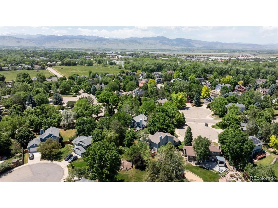 Photo of 6820 Twin Lakes Rd