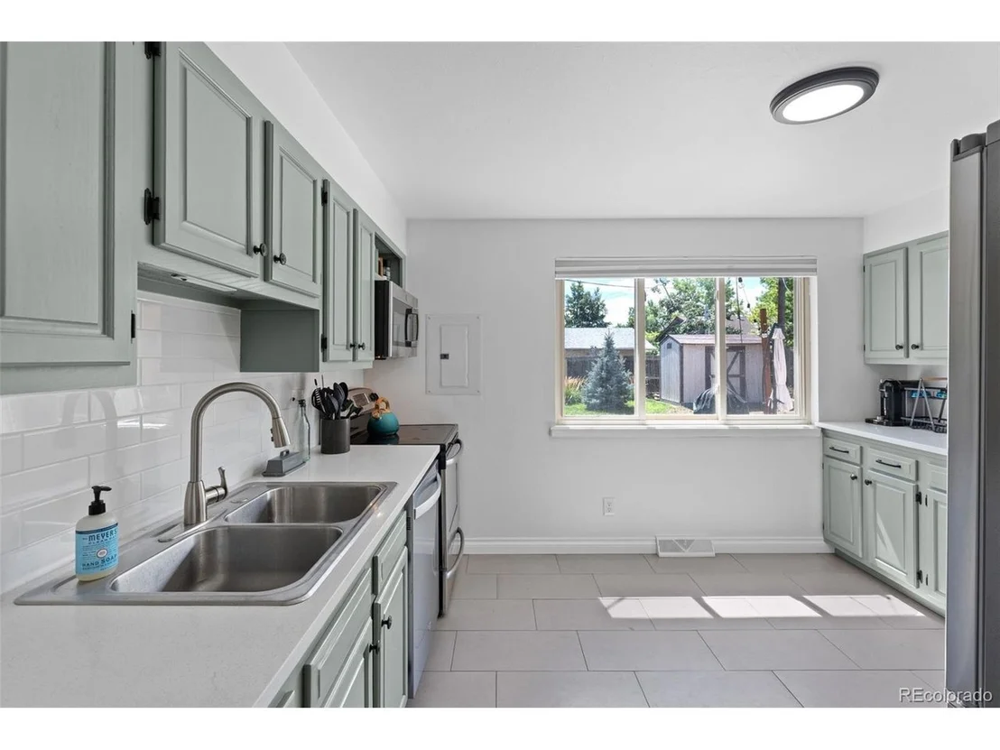 Photo of 6518 W 70th Pl