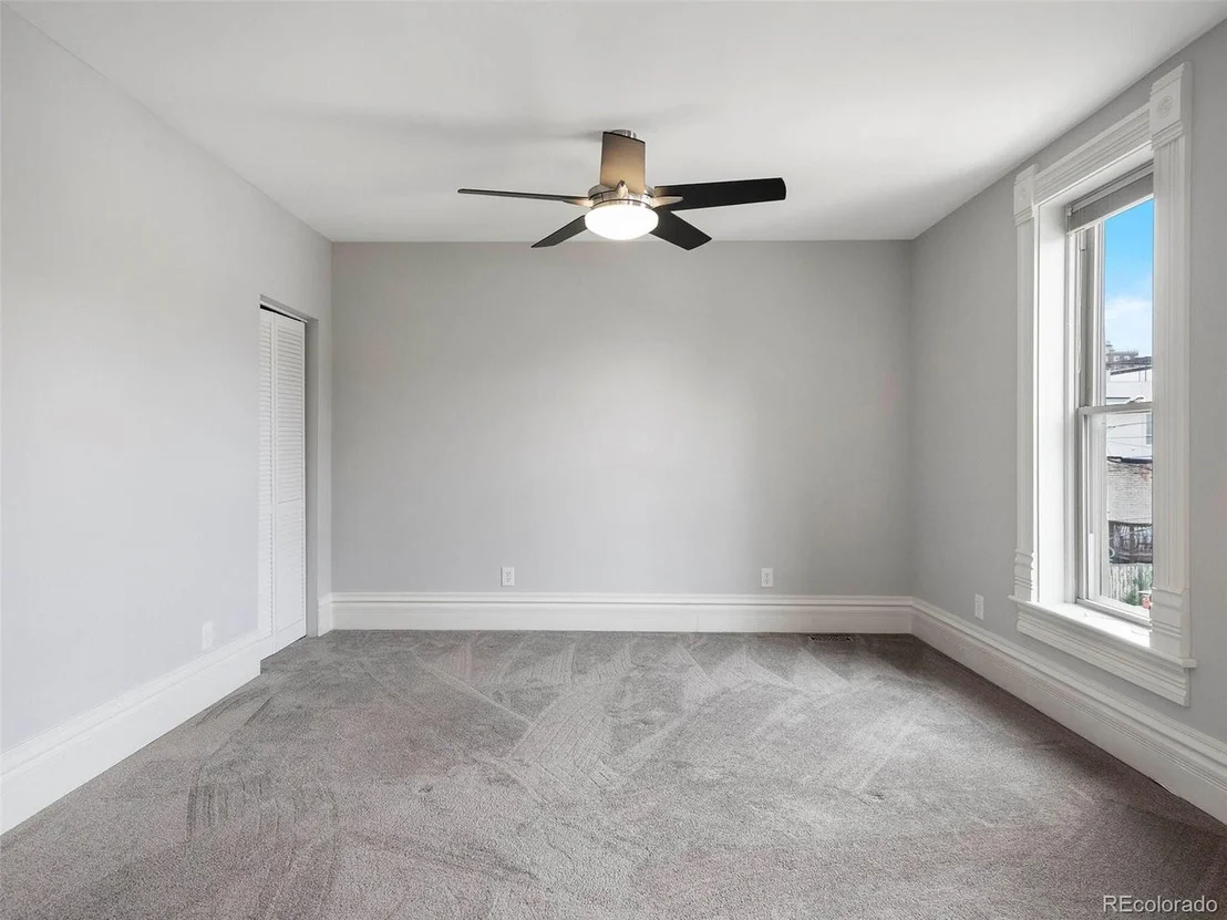 Photo of 2435 Tremont Pl