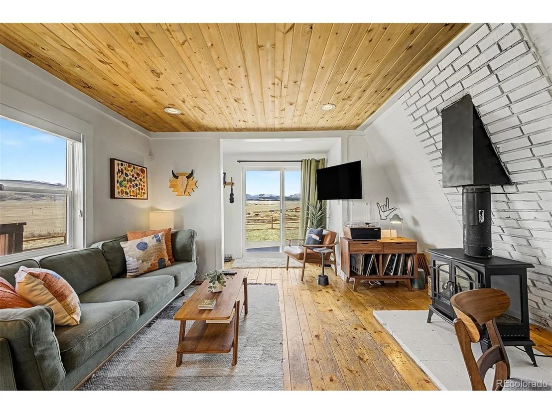Photo of 1365 Kokanee Rd
