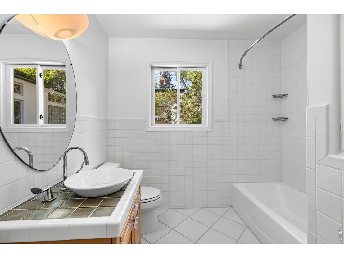 Photo of 1709 Mariposa Ave