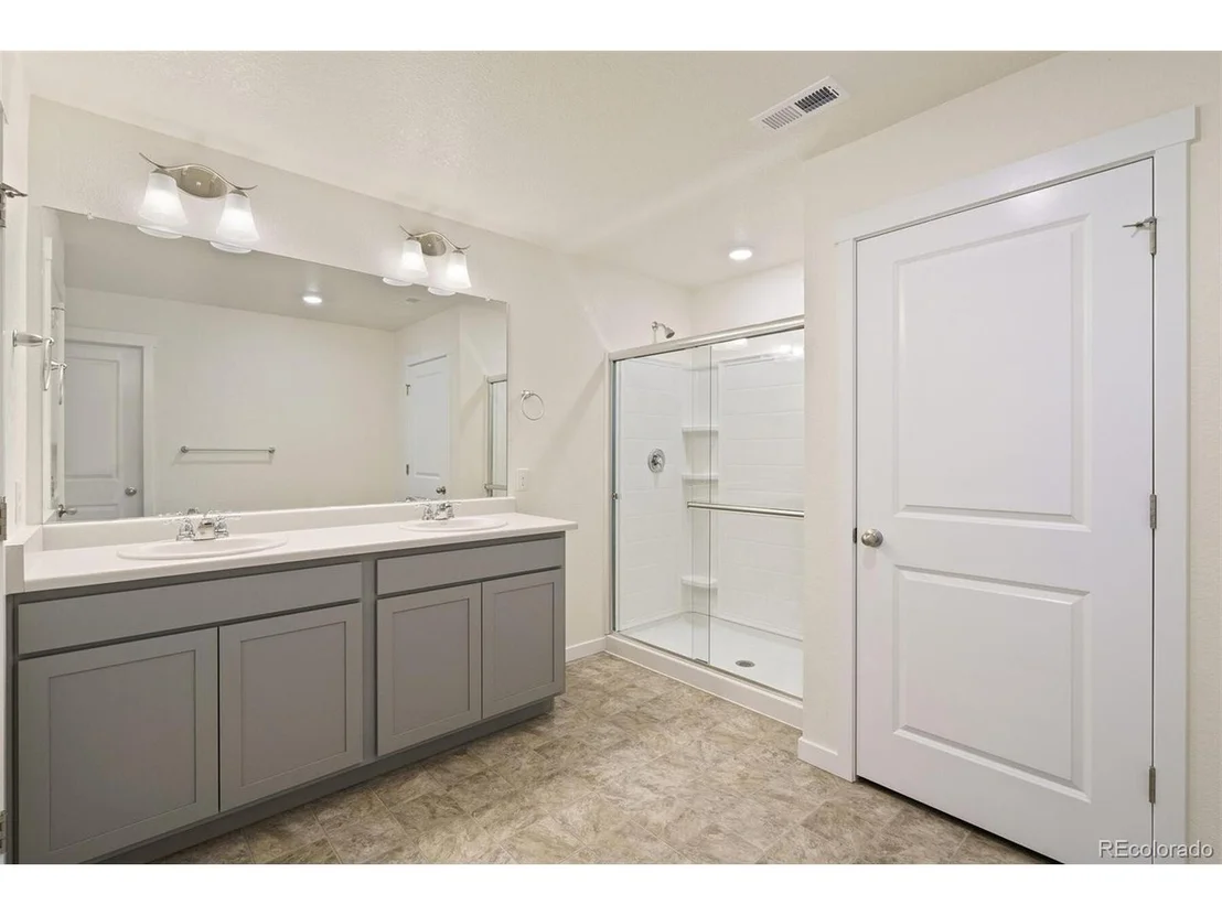 Photo of 907 London Way