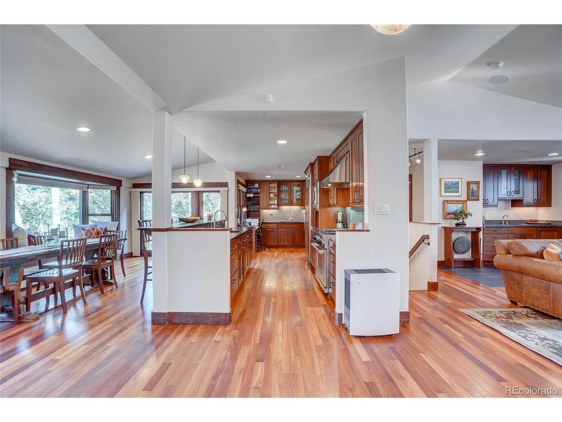 Photo of 25751 Village Cir