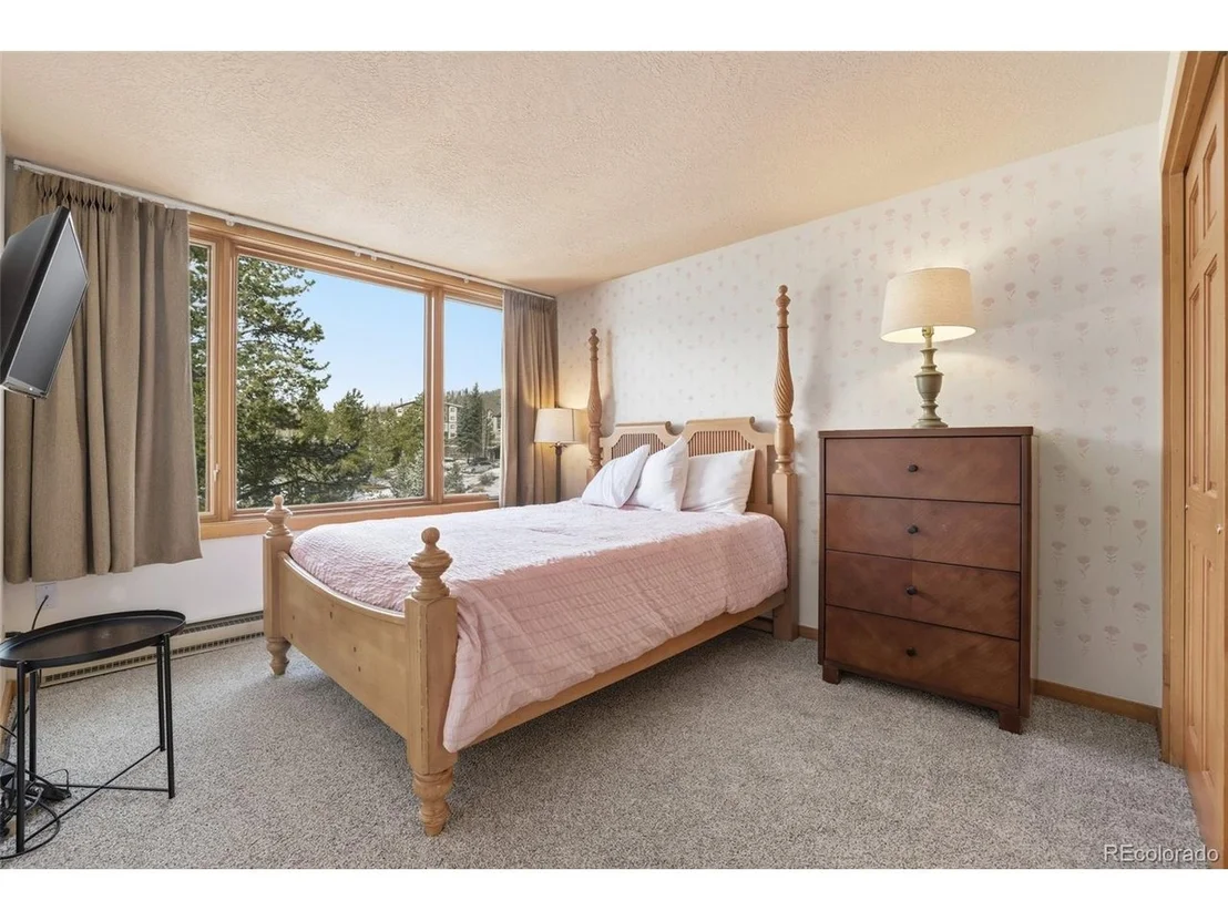Photo of Unit 2015 at 21700 US Highway 6