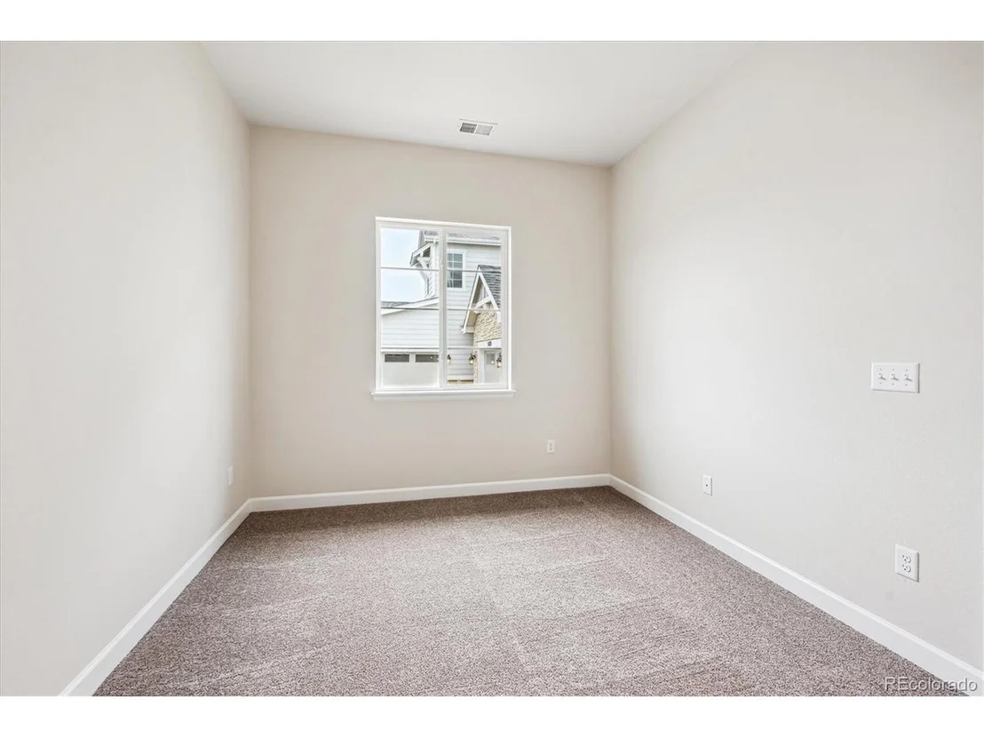 Photo of 5451 Riverbend Ave