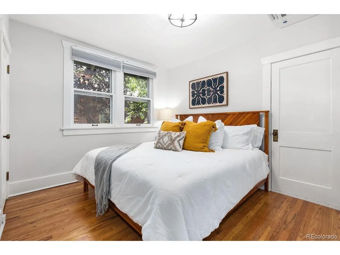 Photo of 3036 W 40th Ave