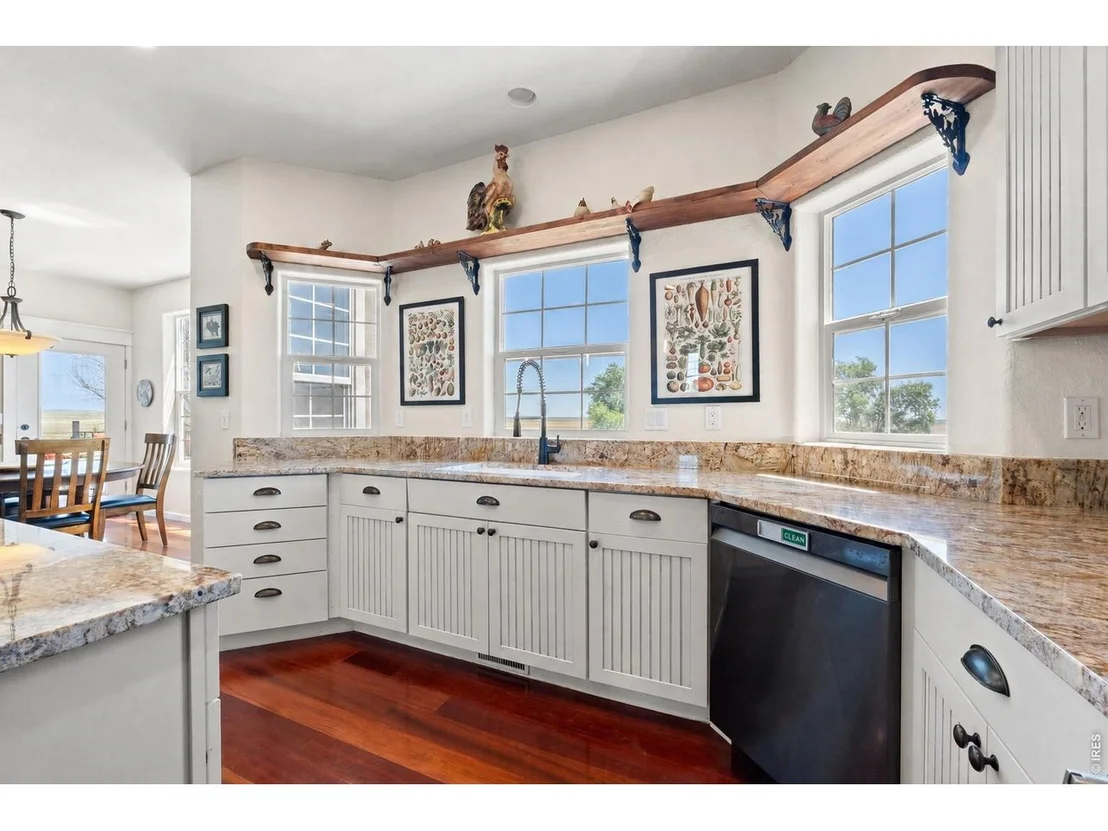 Photo of 15915 County Road W