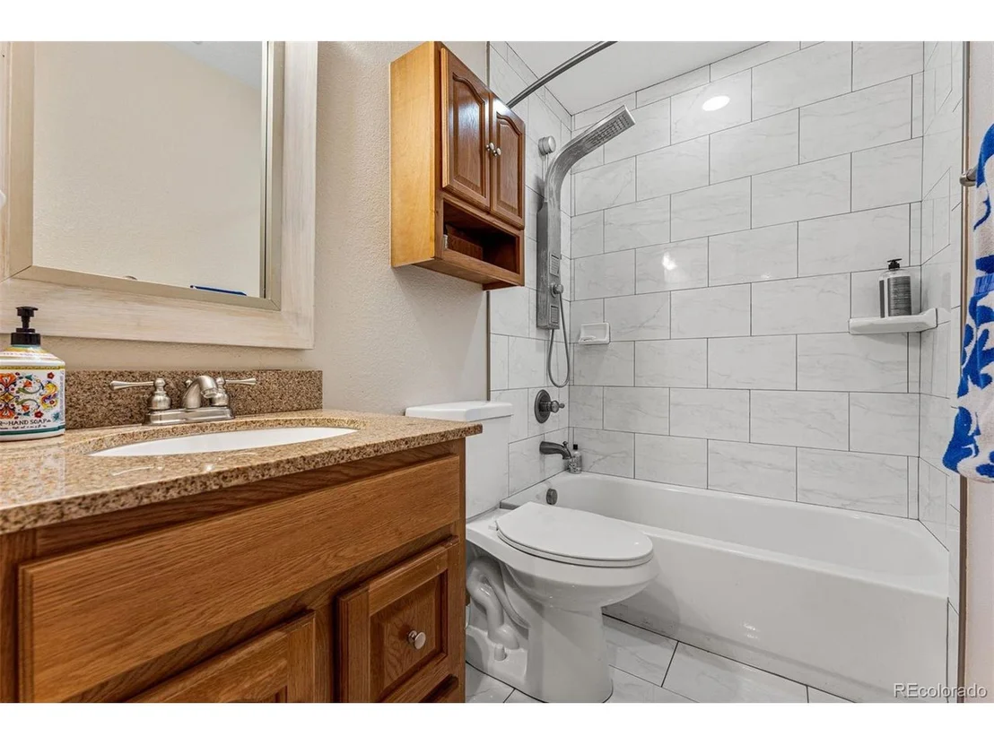 Photo of 14217 Downing St