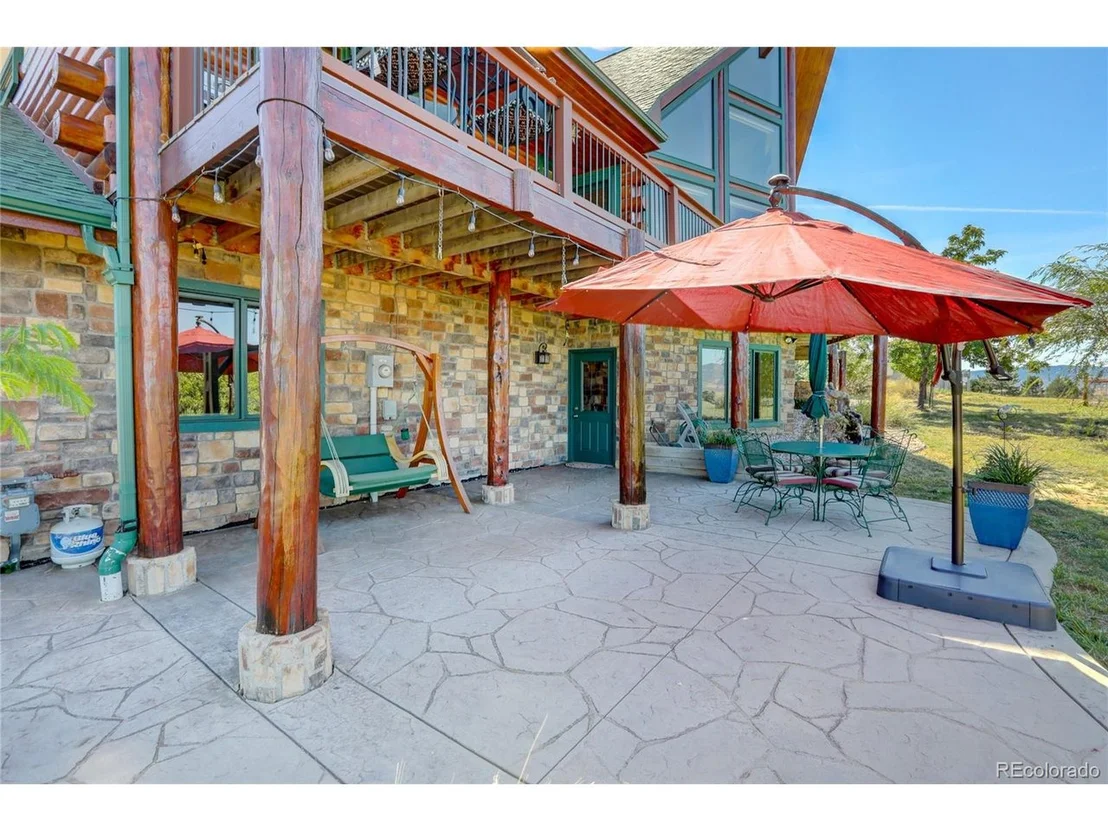Photo of 6584 Lakeside Cir