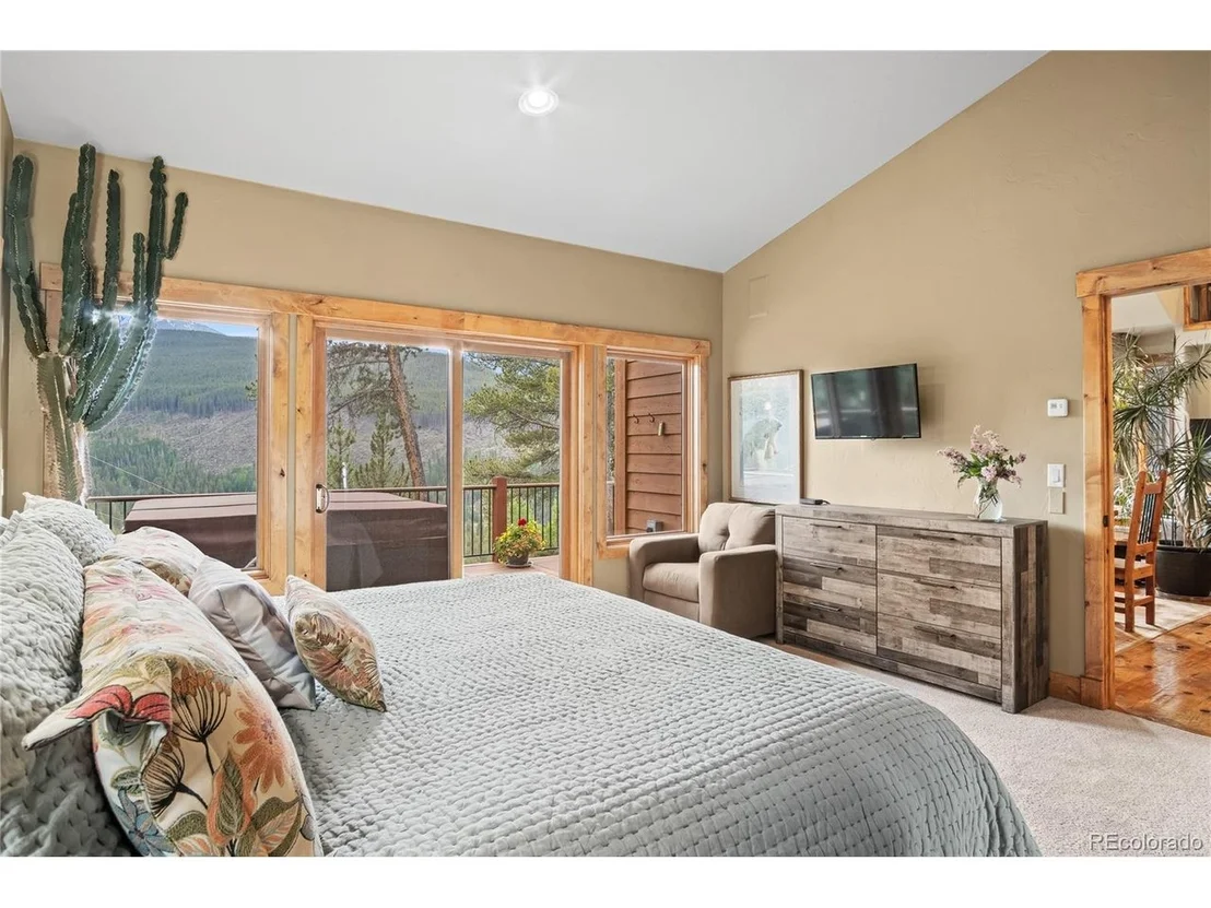 Photo of 314 Coronet Dr