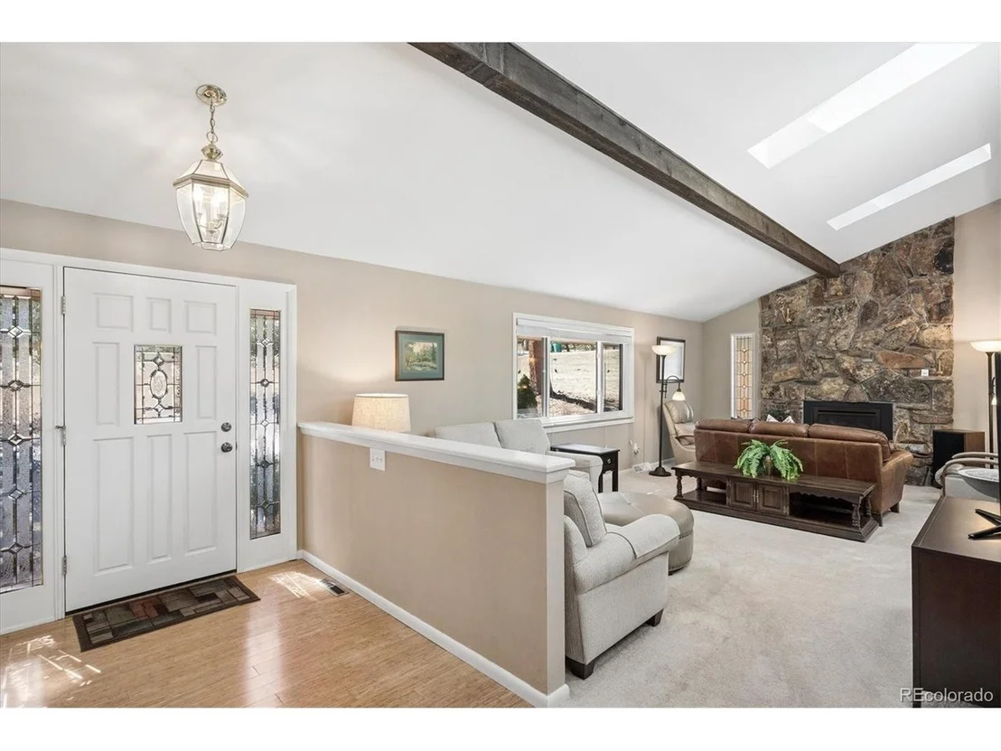 Photo of 30163 Canterbury Cir