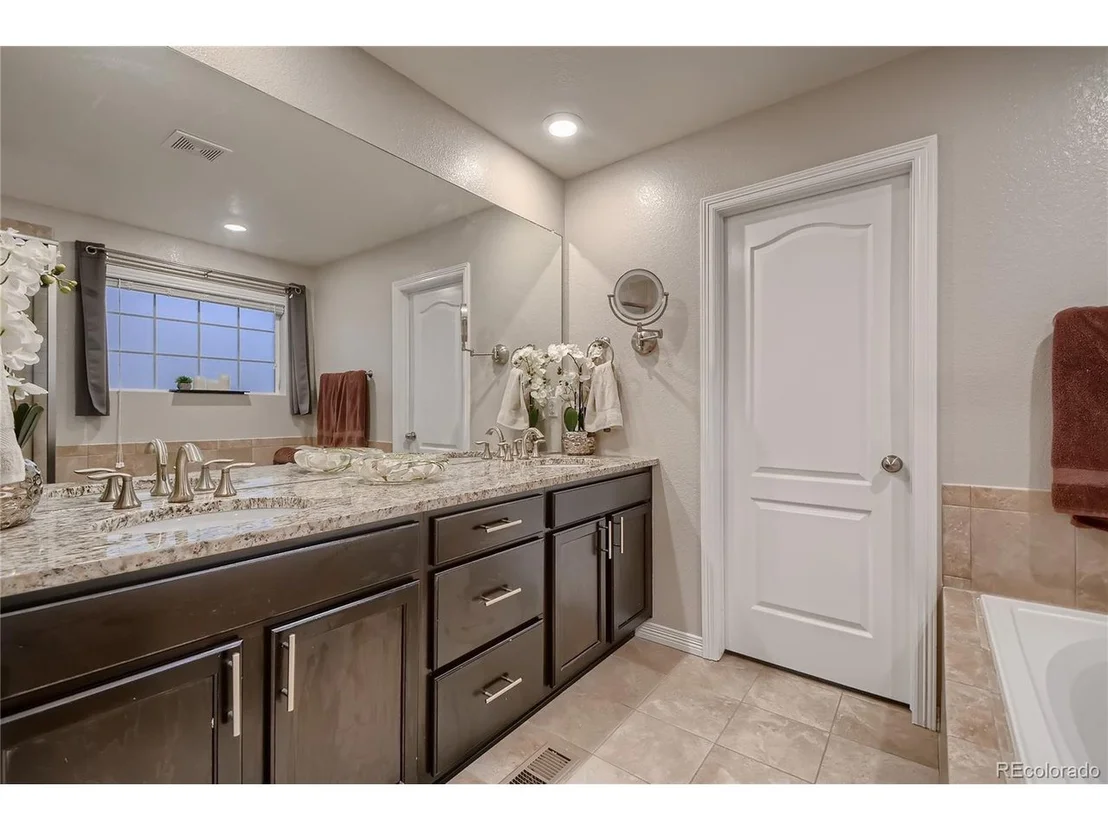 Photo of 6727 E 134th Cir