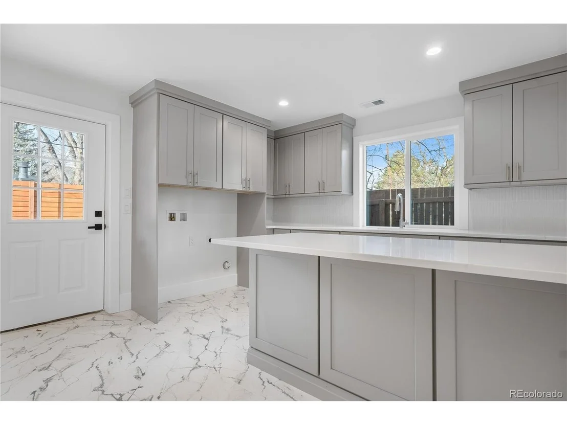Photo of 245 Fair Pl