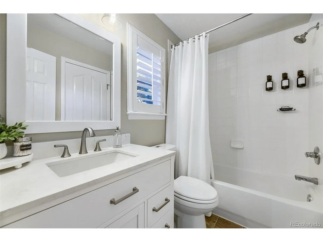Photo of 5462 Fullerton Cir