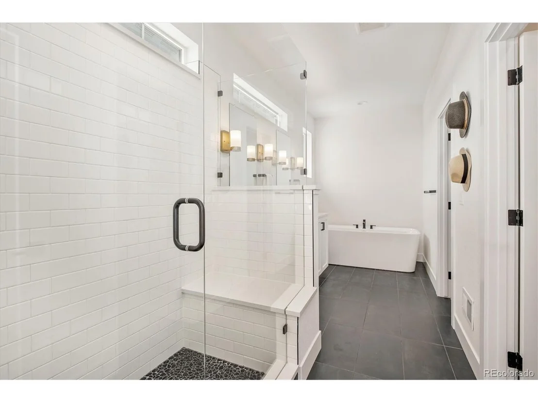 Photo of 5640 Wheaton Ave