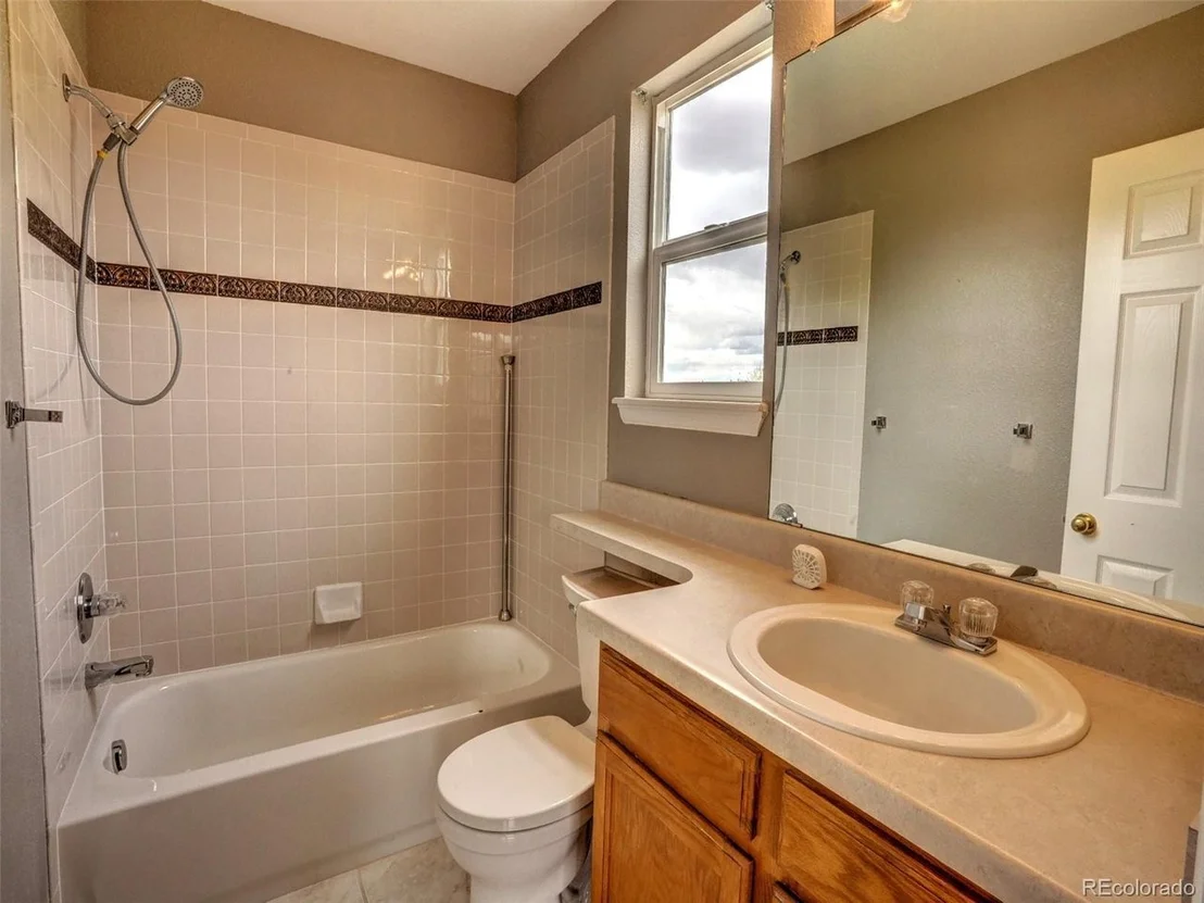 Photo of 5869 Scenic Ave