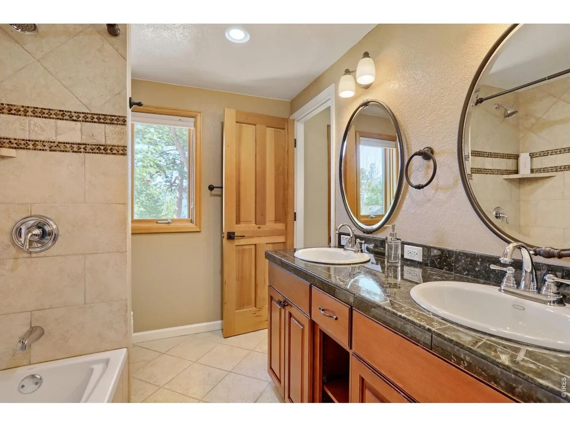 Photo of 6010 Flagstaff Rd
