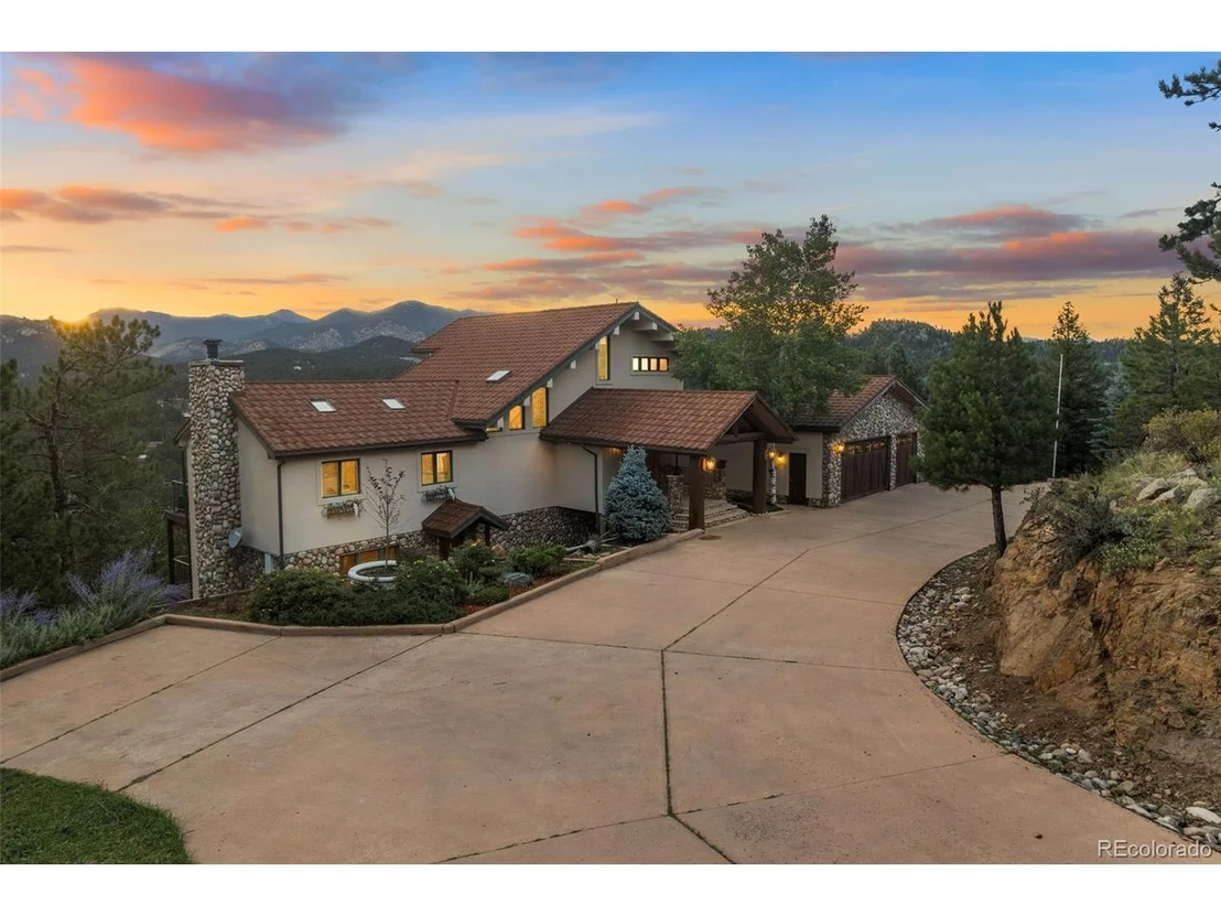 Photo of 27400 Overlook Dr