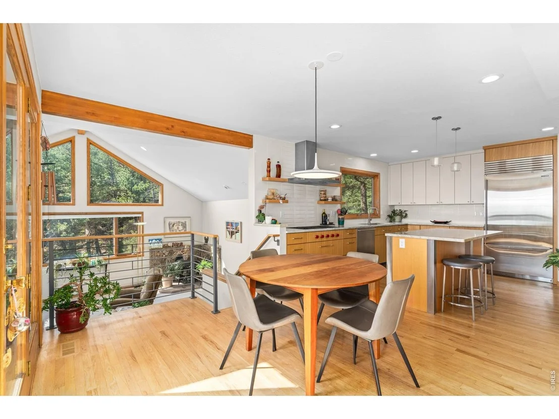 Photo of 716 Brook Rd