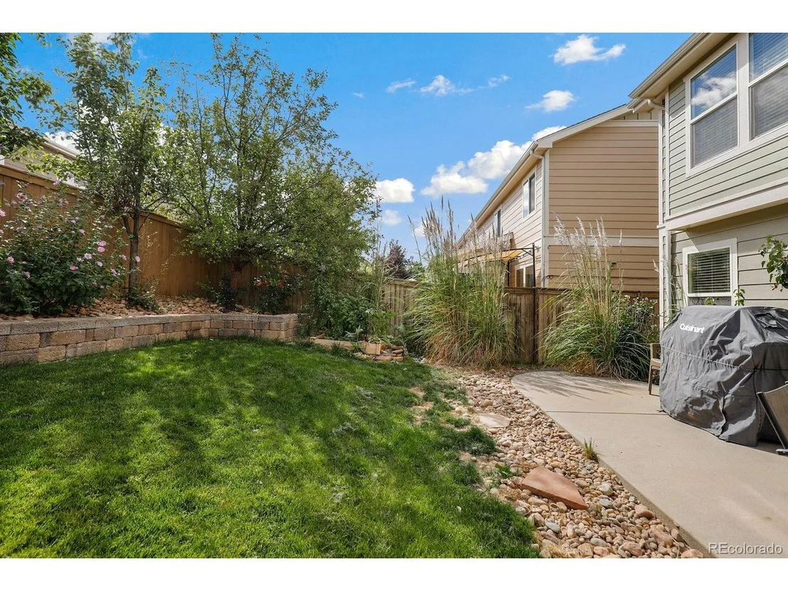 Photo of 6098 Raleigh Cir