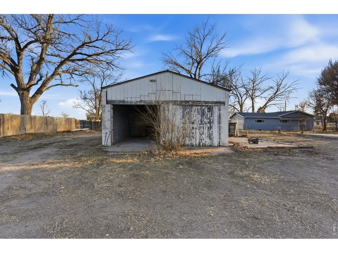 Photo of 320 Road R
