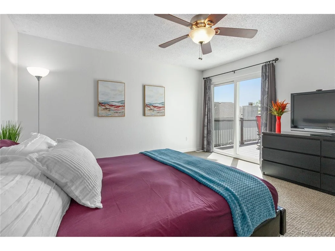 Photo of 5633 W 71st Pl