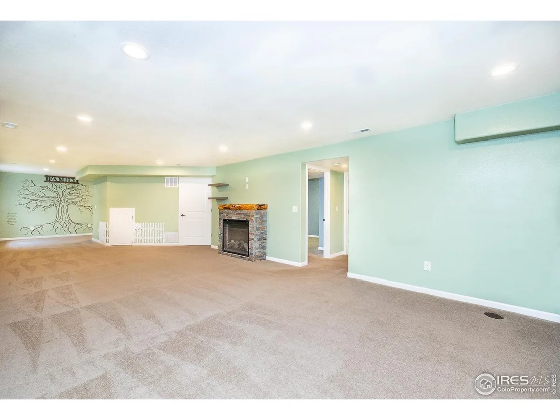 Photo of 2409 Dock Dr