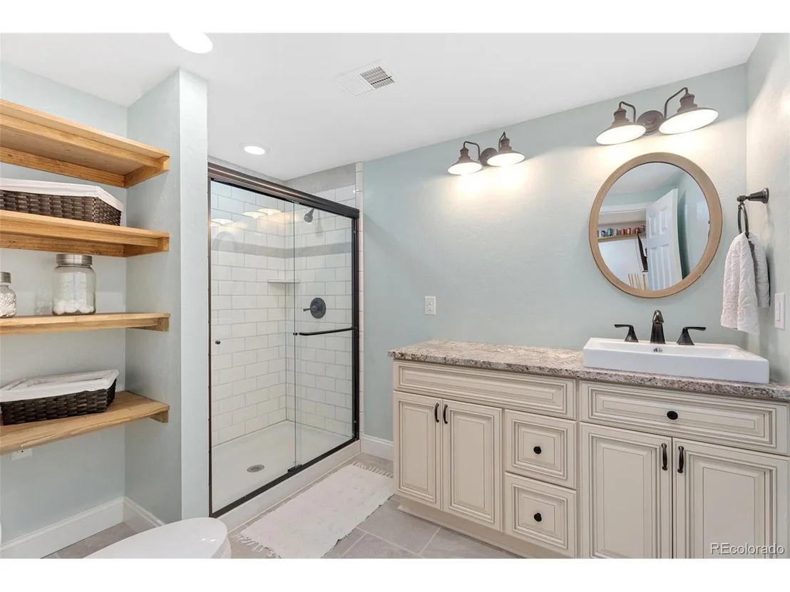 Photo of 6808 Rainier Rd
