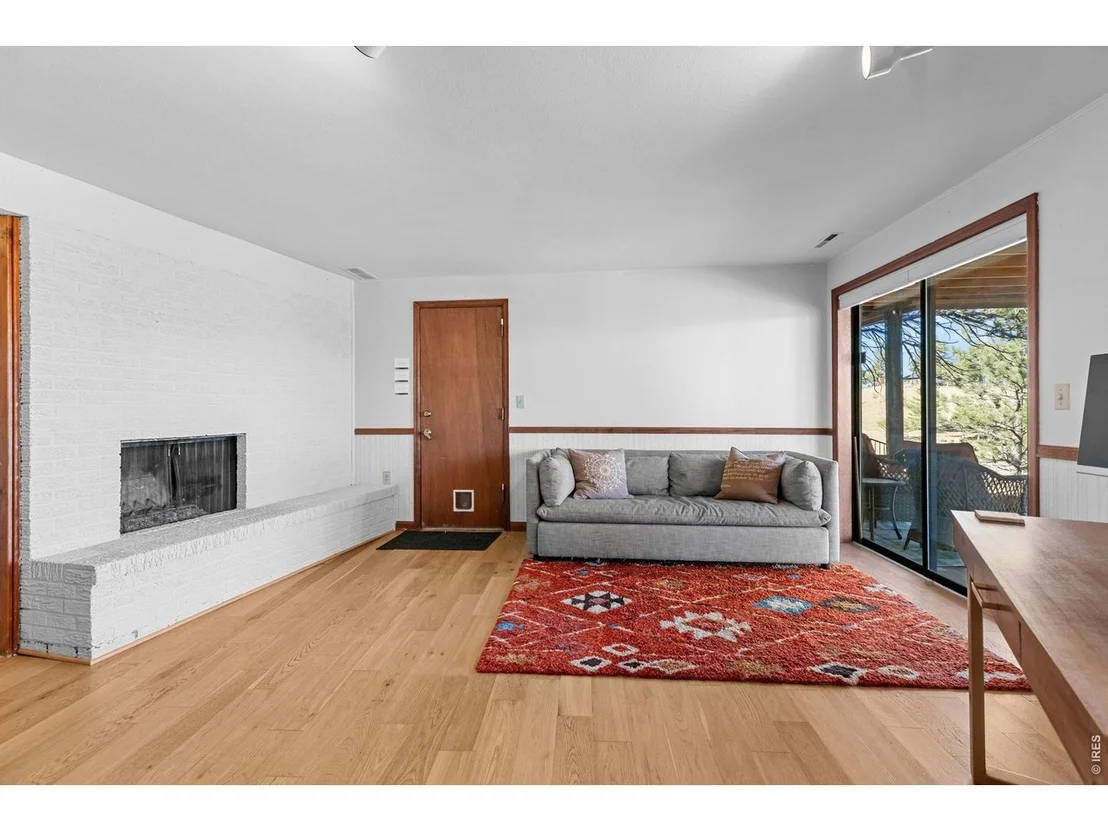 Photo of 8563 Middle Fork Rd