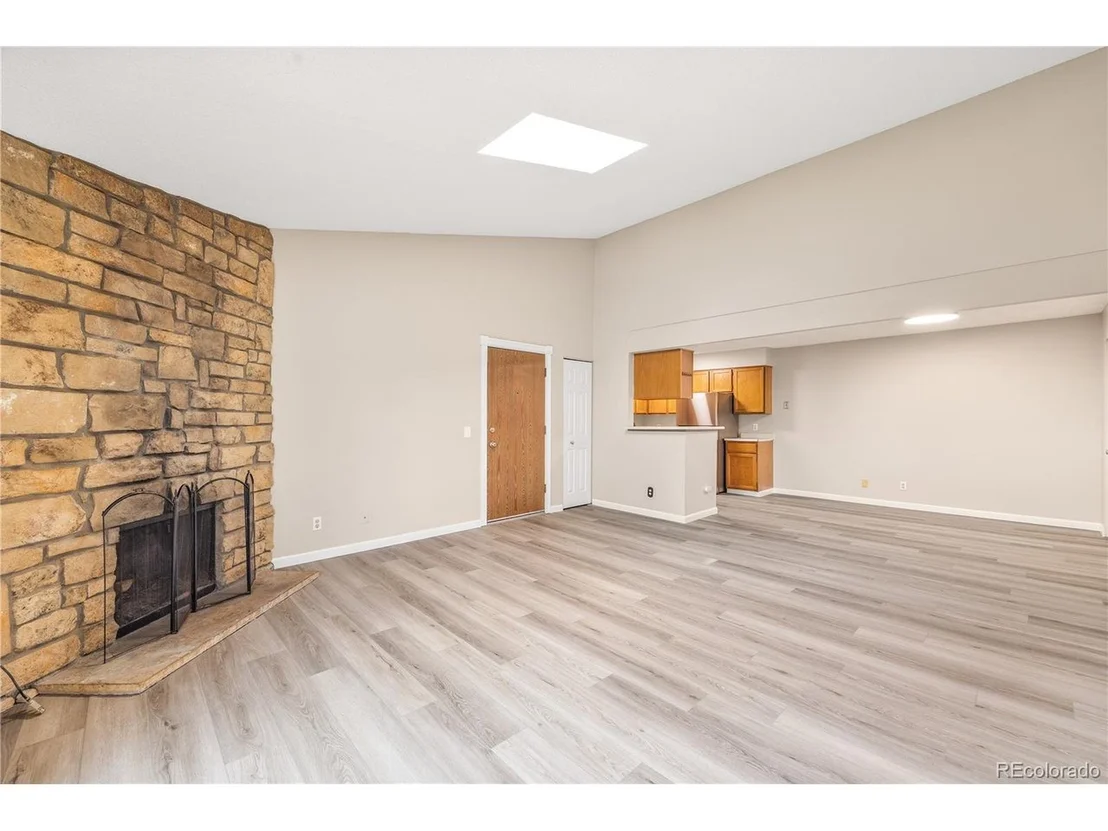 Photo of Unit 306 at 211 Wright St