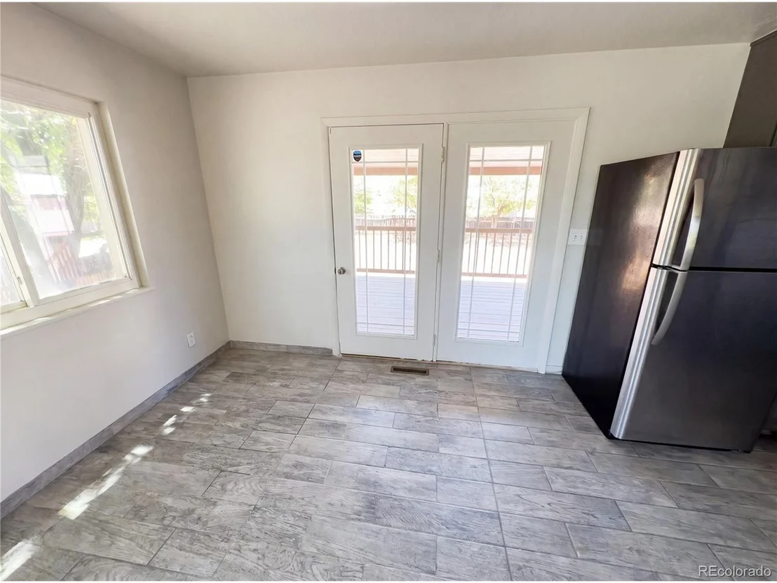 Photo of 301 4th St